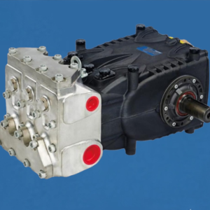 طلمبات الضغط العالي لمحطات تحلية مياه البحر – حلول احترافية لإنتاجية 100 متر و25 متر مكعب يوميًا